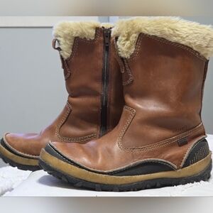 Merrell Winter Boots - Waterproof Tan Leather Woman's size 7.5